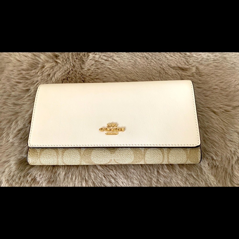 BNWT COACH 3 Fold wallet